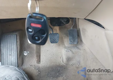 2010 Honda Accord 2.4 Lx z USA, uszkodzony, nr VIN 1HGCP2E37AA039947